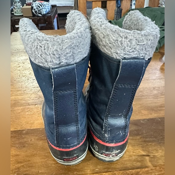 Sorrel snow boots. Size 6. Good condition. - Picture 6 of 6